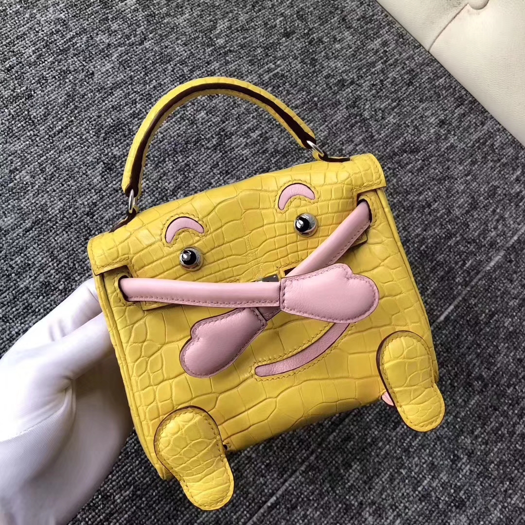 Hermès（爱马仕）Kelly doll 娃娃包 雾面鳄鱼 9R柠檬黄3Ｑ粉 银扣 16cm