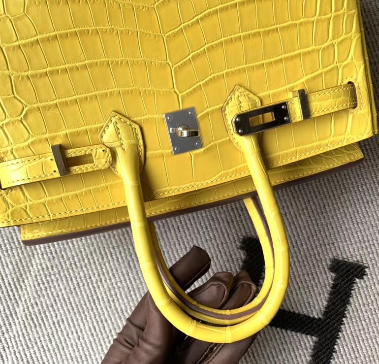 Hermès(爱马仕)Birkin铂金包 黄色 雾面鳄鱼皮 银扣 25cm-拉尔森鳄鱼皮具定制 - 爱马仕包包官网 Hermès(爱马仕)Birkin铂金包 黄色 雾面鳄鱼皮 银扣 25cm