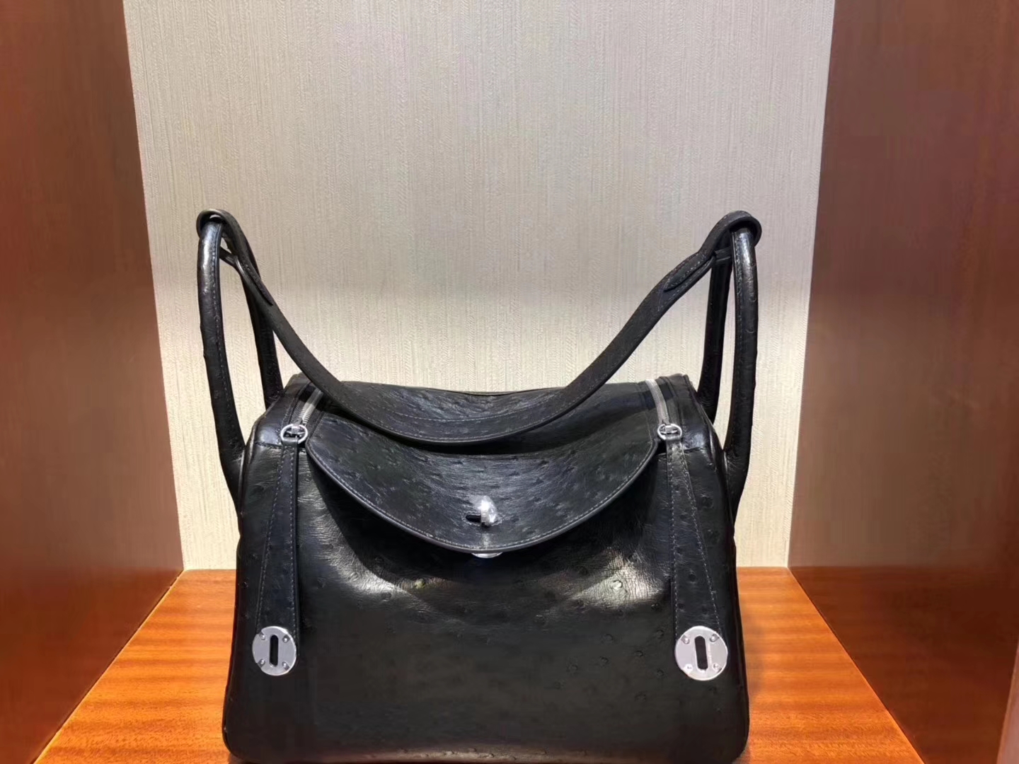 Hermès（爱马仕）Lindy琳迪包 Ostrich kk鸵鸟 ck89 黑色 noir 银扣 30cm