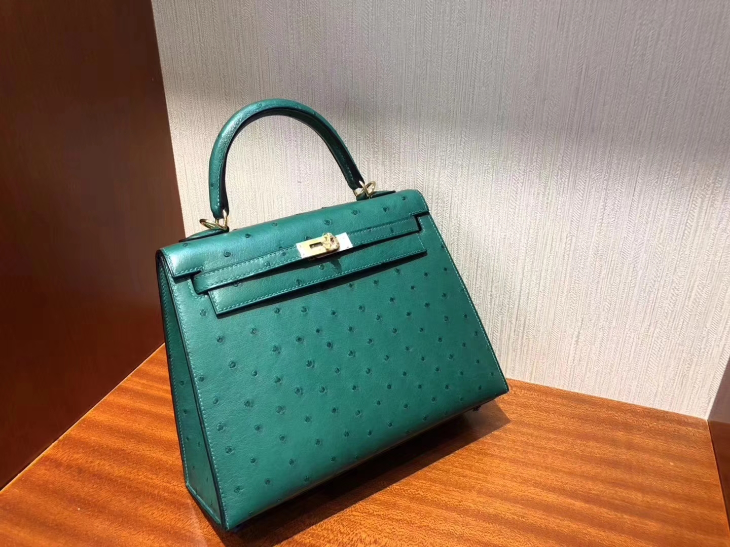Hermès（爱马仕）Kelly凯莉包 Ostrich kk鸵鸟 U4 丝绒绿 金扣 小可爱 25cm 现货