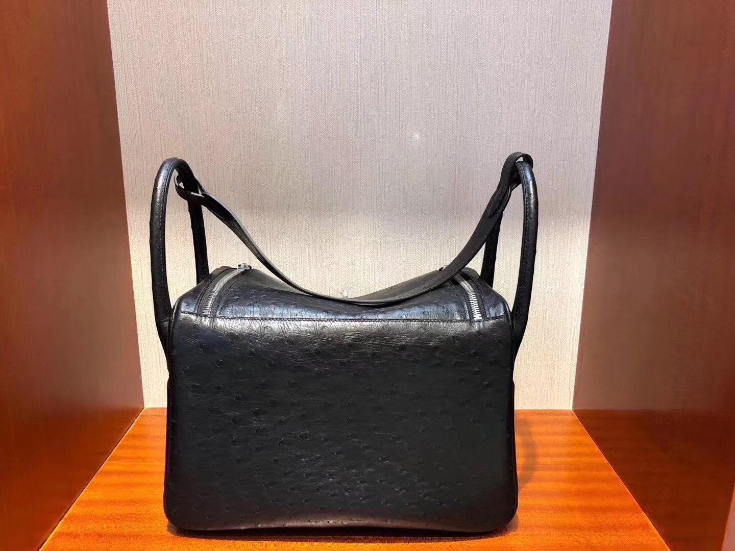 Hermès（爱马仕）Lindy琳迪包 Ostrich kk鸵鸟 ck89 黑色 noir 银扣 30cm