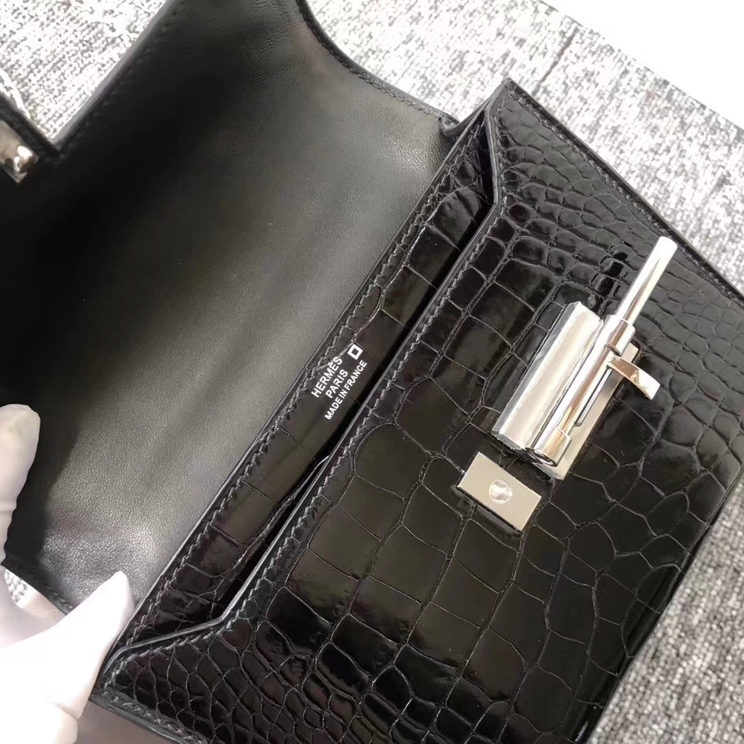 Hermès（爱马仕）定制款！Verrou17.5cm 手枪包 Alligator shiny 亮面鳄鱼 ck89 黑色 noir 银扣