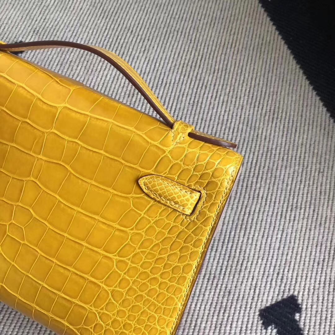 Hermès(爱马仕)MiniKelly 22cm Shiny alligator crocodile 亮面方块 美洲鳄鱼 9D琥珀黄 金扣 现货-拉尔森鳄鱼皮具定制 - 爱马仕包包官网 Hermès(爱马仕)MiniKelly 22cm Shiny alligator crocodile 亮面方块 美洲鳄鱼 9D琥珀黄 金扣 现货