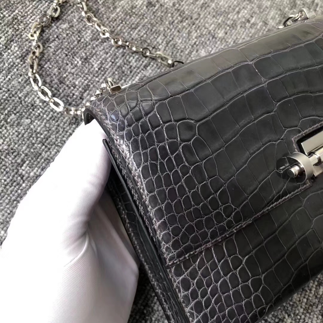 Hermès（爱马仕）定制款！Verrou17.5cm 手枪包 Alligator shiny 亮面鳄鱼 ck88 石墨灰 graphite 银扣