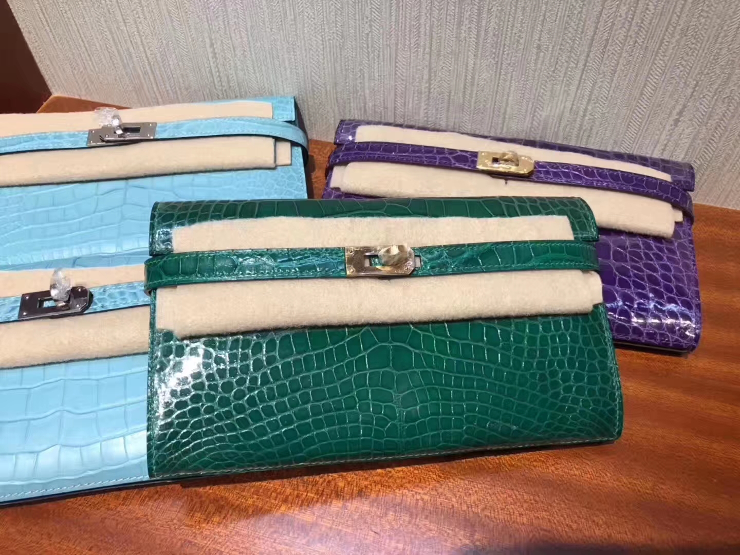 Hermès（爱马仕）Kelly wallet Alligator shiny 6Ｑ 翡翠绿 金扣 超美 钱夹 手包