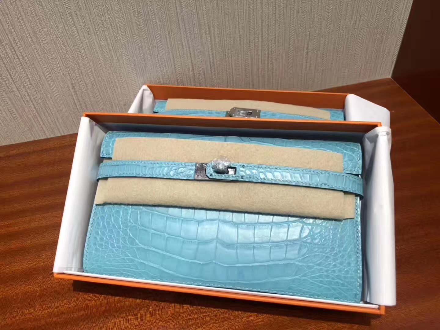 Hermès（爱马仕）Kelly wallet Alligator matt 3Z 圣西尔蓝 银扣 纯粹的蓝色 超美 钱夹 手包