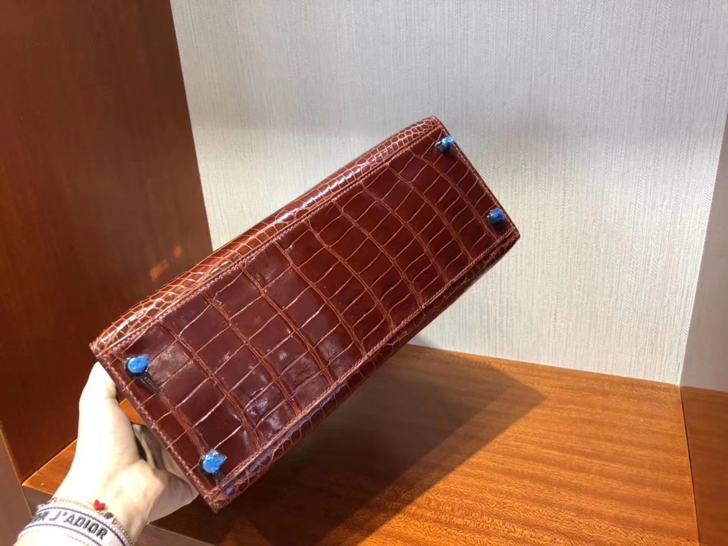 Hermès（爱马仕）Kelly凯莉包 亮面澳洲鳄鱼纹 ck31 蜜糖棕 Miel 金扣 28cm 现货