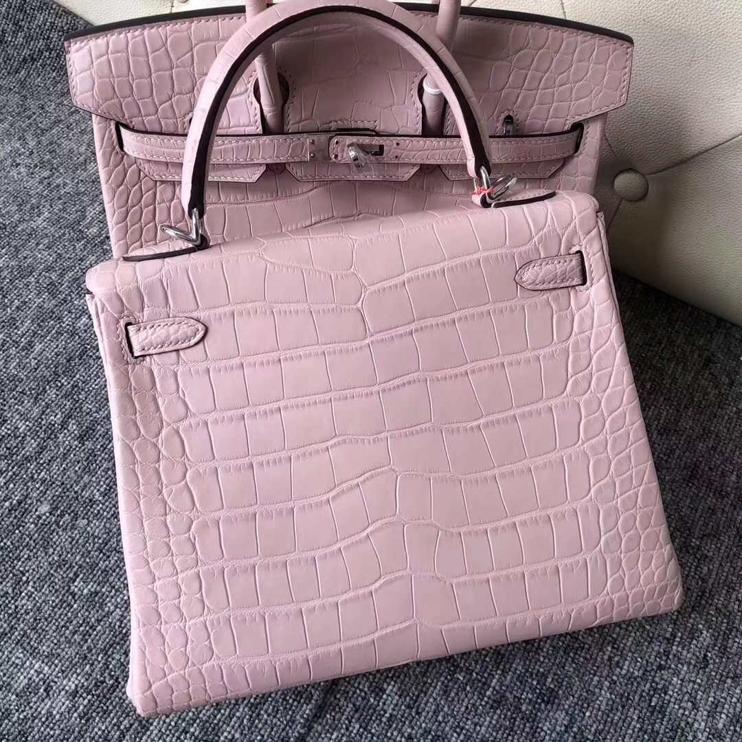 Hermès（爱马仕）Kelly 凯莉包 Alligator matt 雾面鳄鱼 芭比粉 银扣 浅浅的粉 小可爱 25cm现货