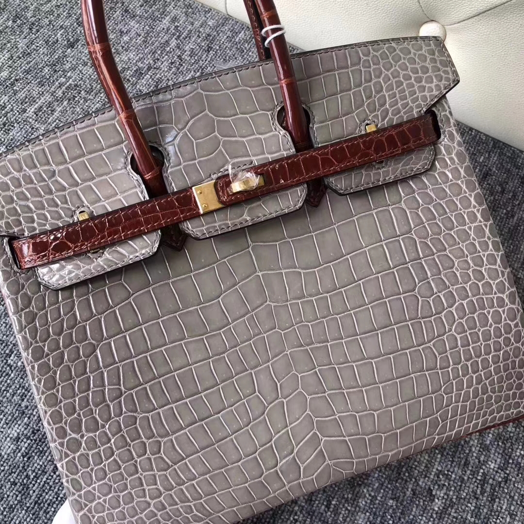 Hermès(爱马仕)Birkin铂金包 Porosus shiny 亮面澳洲鳄鱼 ck81 斑鸠灰 ck31 蜜糖棕 金扣 25cm-拉尔森鳄鱼皮具定制 - 爱马仕包包官网 Hermès(爱马仕)Birkin铂金包 Porosus shiny 亮面澳洲鳄鱼 ck81 斑鸠灰 ck31 蜜糖棕 金扣 25cm