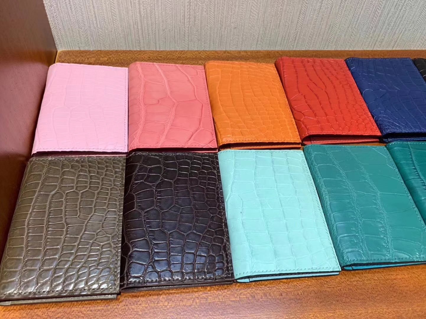 Hermès(爱马仕)新款卡包 雾面鳄鱼Matte crocodile 现货-拉尔森鳄鱼皮具定制 - 爱马仕包包官网 Hermès(爱马仕)新款卡包 雾面鳄鱼Matte crocodile 现货