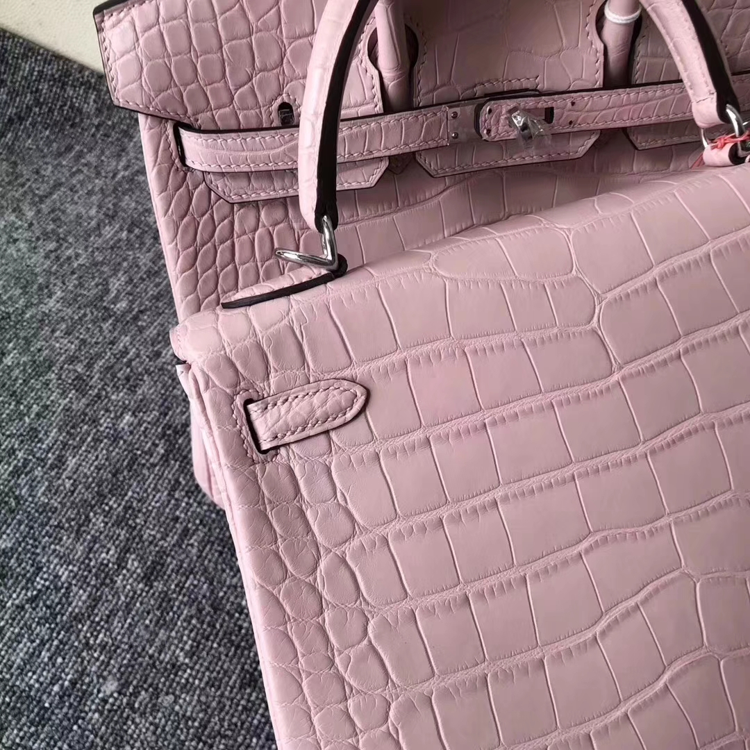Hermès（爱马仕）Kelly 凯莉包 Alligator matt 雾面鳄鱼 芭比粉 银扣 浅浅的粉 小可爱 25cm现货