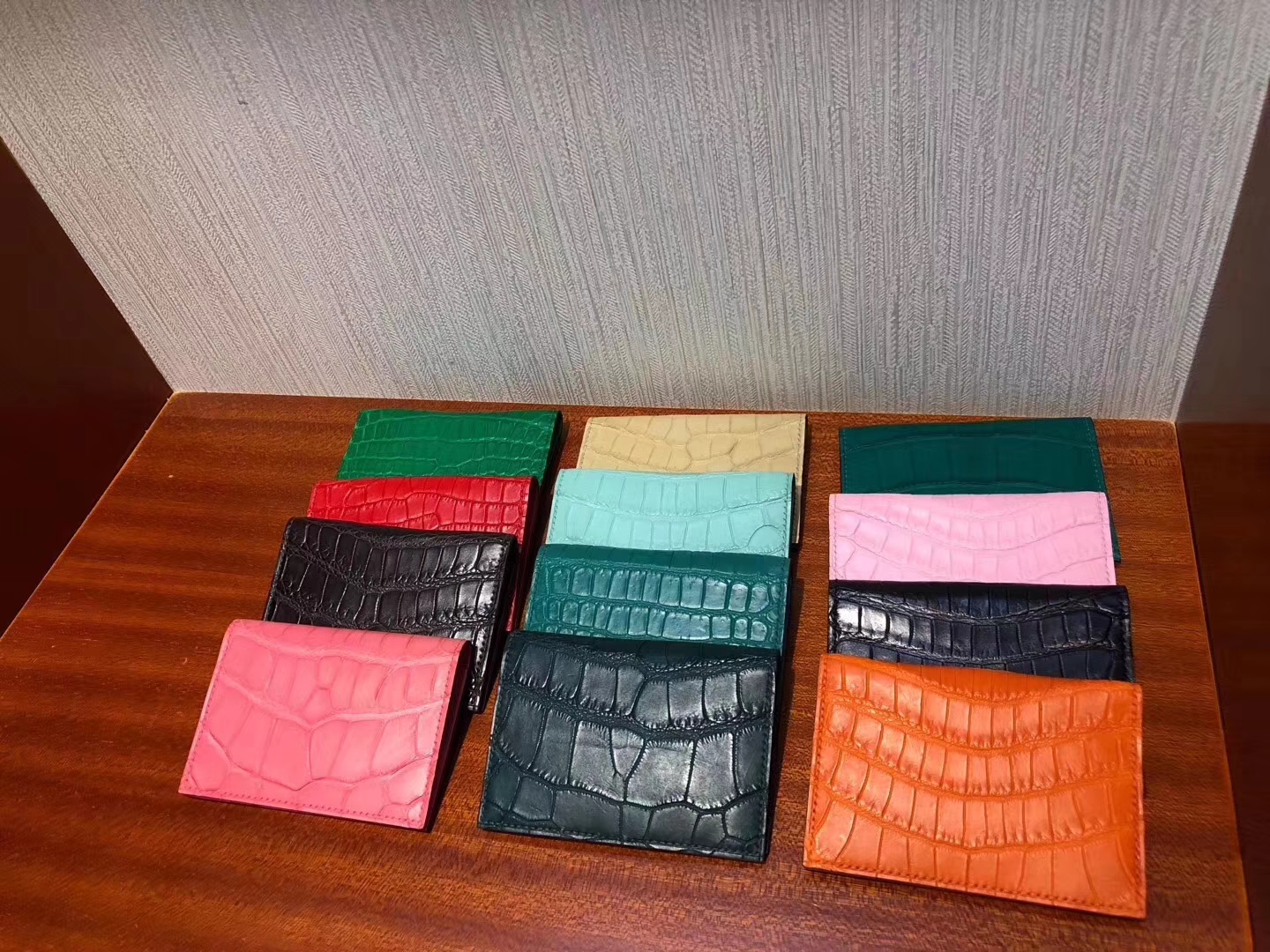 Hermès(爱马仕)卡包 小巧精致 男女通用 哑光现货颜色多多-拉尔森鳄鱼皮具定制 - 爱马仕包包官网 Hermès(爱马仕)卡包 小巧精致 男女通用 哑光现货颜色多多