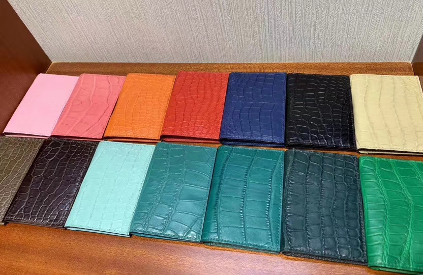 Hermès（爱马仕）新款卡包 雾面鳄鱼Matte crocodile 现货
