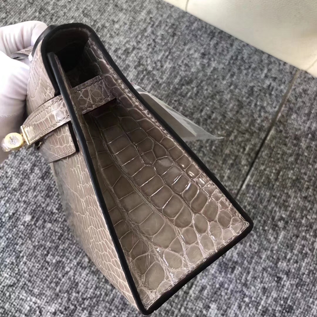 Hermès(爱马仕)MiniKelly 22cm Shiny alligator crocodile 亮面方块 美洲鳄鱼 CK81 斑鸠灰 金扣 现货-拉尔森鳄鱼皮具定制 - 爱马仕包包官网 Hermès(爱马仕)MiniKelly 22cm Shiny alligator crocodile 亮面方块 美洲鳄鱼 CK81 斑鸠灰 金扣 现货