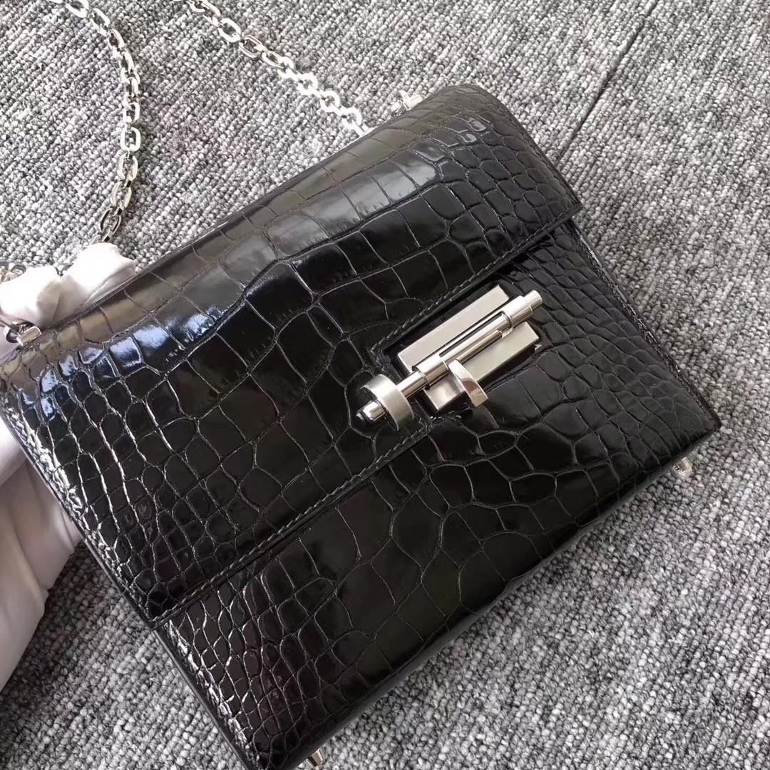 Hermès（爱马仕）定制款！Verrou17.5cm 手枪包 Alligator shiny 亮面鳄鱼 ck89 黑色 noir 银扣