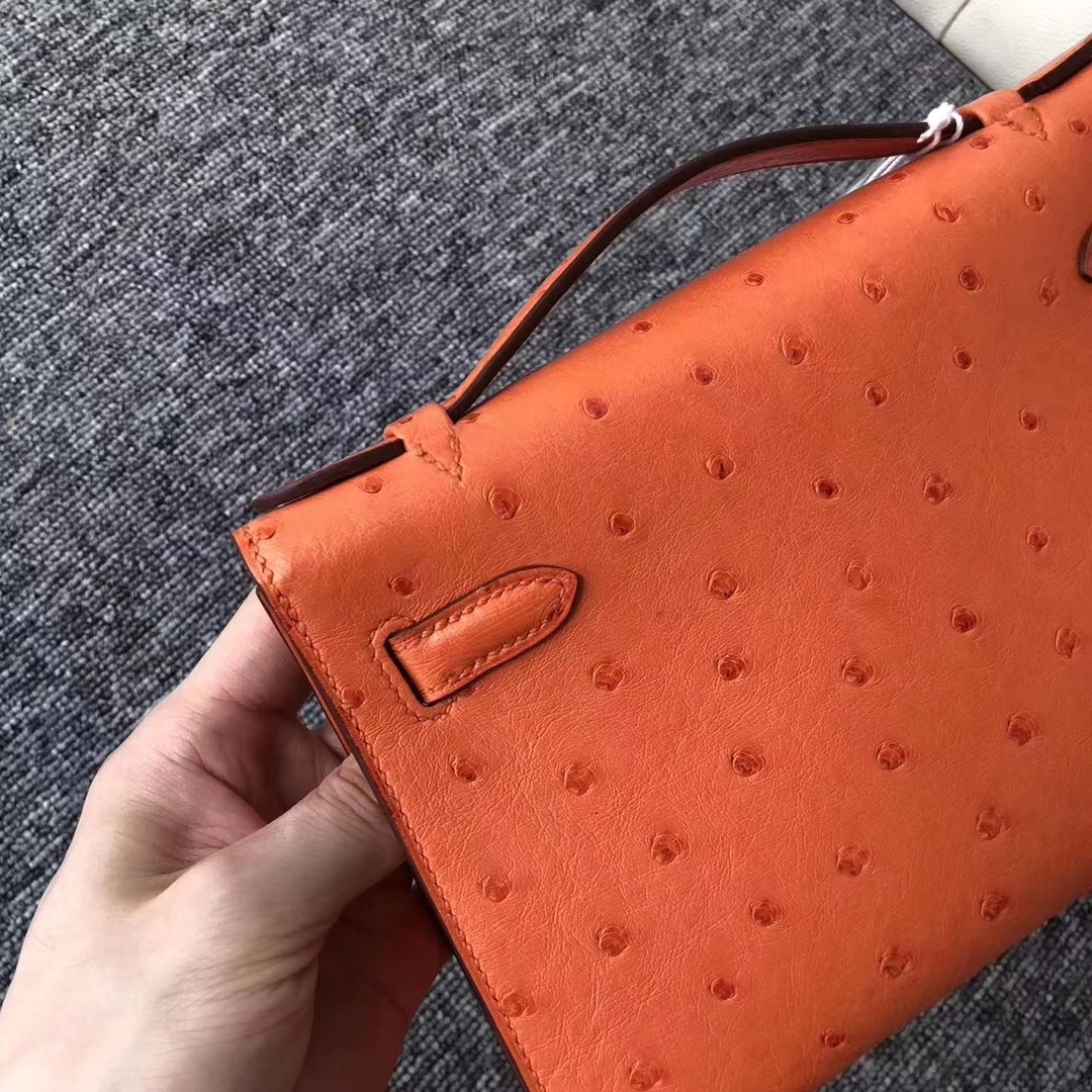 Hermès（爱马仕）Minikelly pochette Ostrich kk 鸵鸟93 橙色 orange 银扣 手拿包 晚宴包 22cm