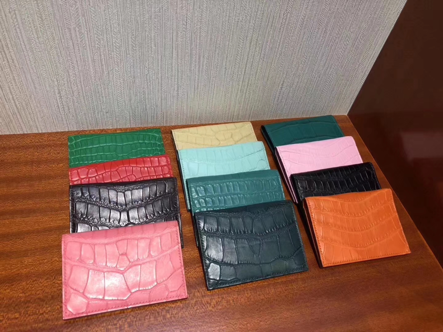 Hermès（爱马仕）卡包 小巧精致 男女通用 哑光现货颜色多多