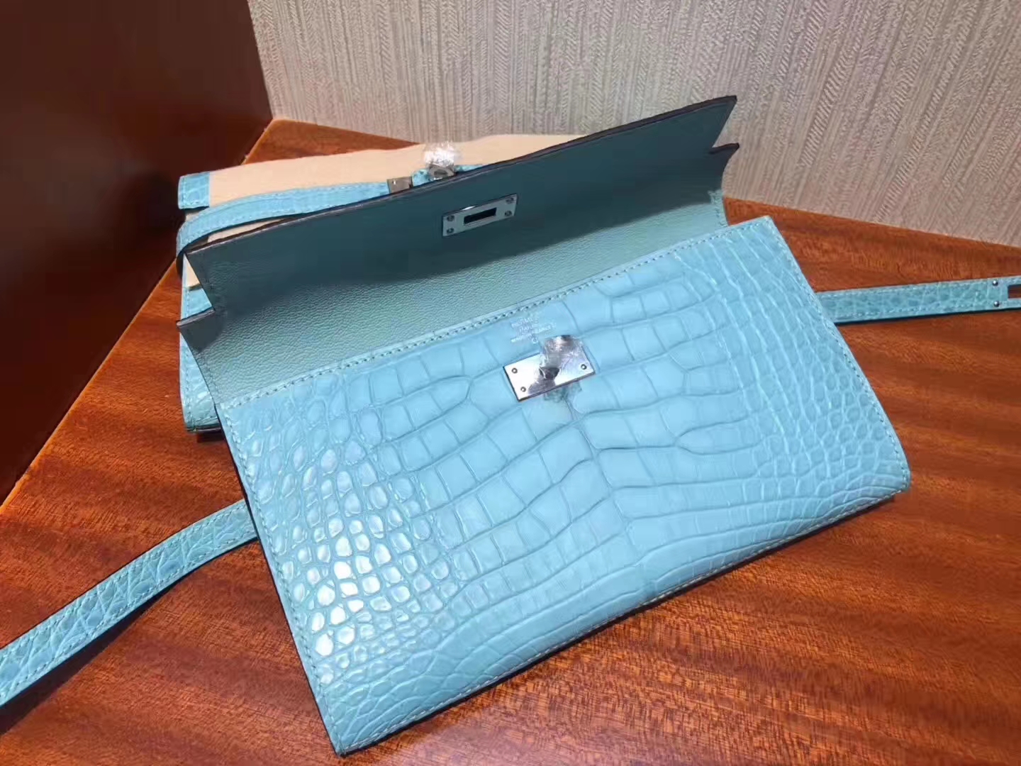 Hermès（爱马仕）Kelly wallet Alligator matt 3Z 圣西尔蓝 银扣 纯粹的蓝色 超美 钱夹 手包