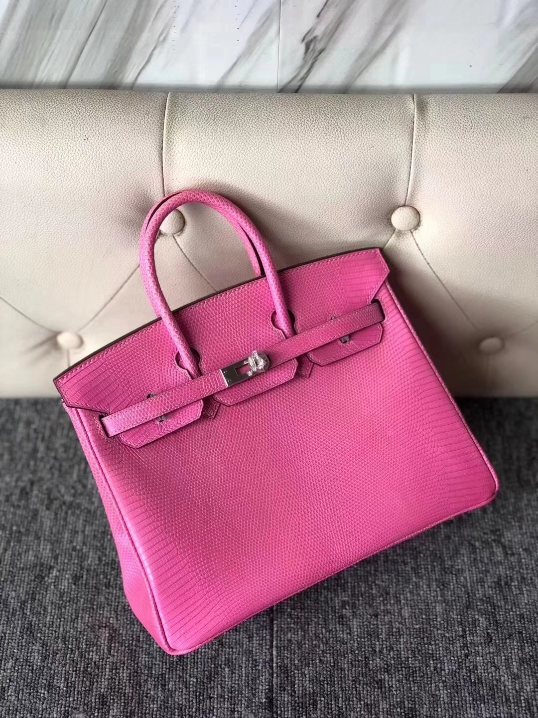 Hermès（爱马仕）Birkin 铂金包 Lizard 进口亮面蜥蜴 Q5 草莓粉 银扣  顶级手缝 25cm 现货