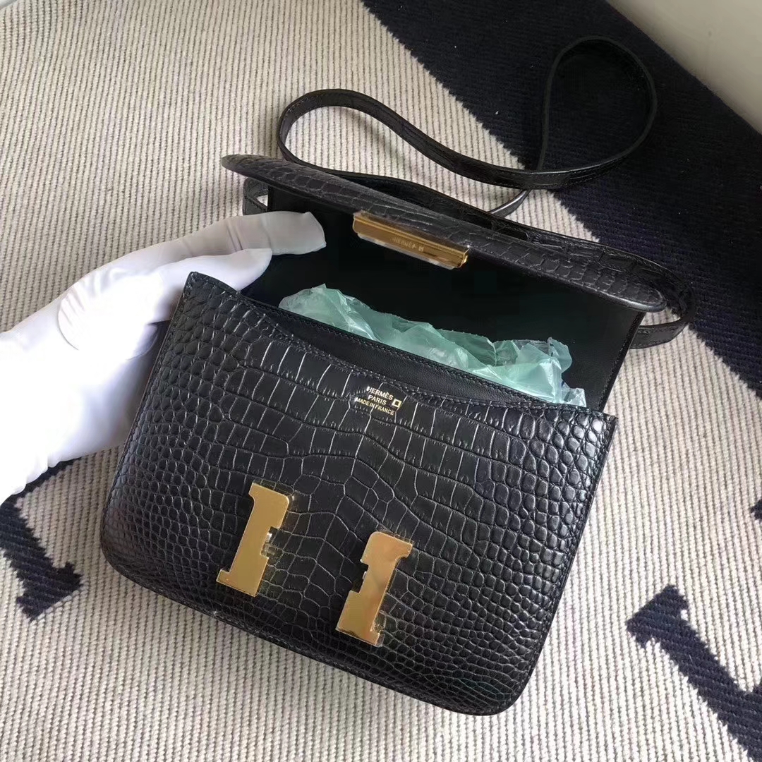 Hermès（爱马仕）Constance 空姐包 雾面方块 美洲鳄鱼 CK89黑色 Noir 完美品相 金扣 19cm 现货