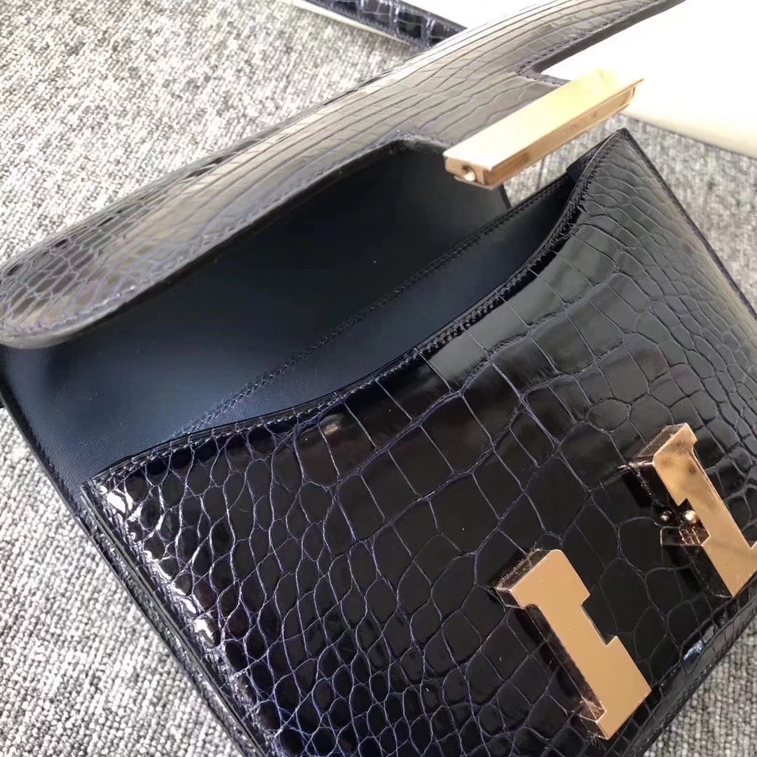 Hermès（爱马仕）Constance 空姐包 Alligator shiny 亮面鳄鱼 2Z 午夜蓝 玫瑰金 Rose gold 24cm