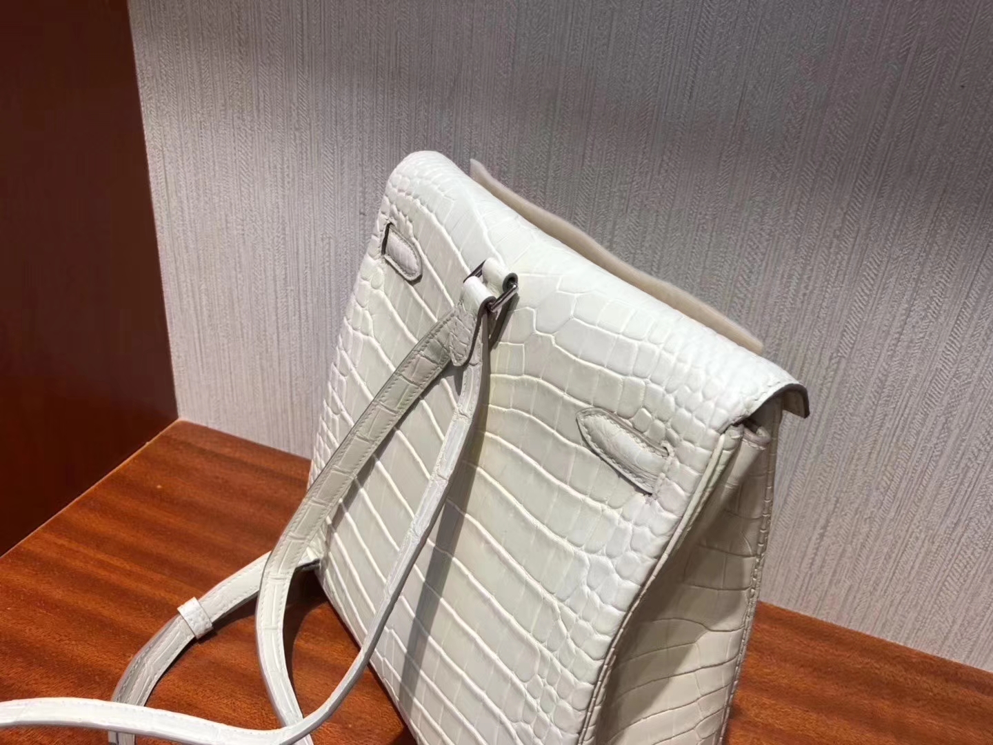Hermès（爱马仕）kelly ado 双肩包 Alligator matt 8L 奶油白 Beton 银扣 22cm