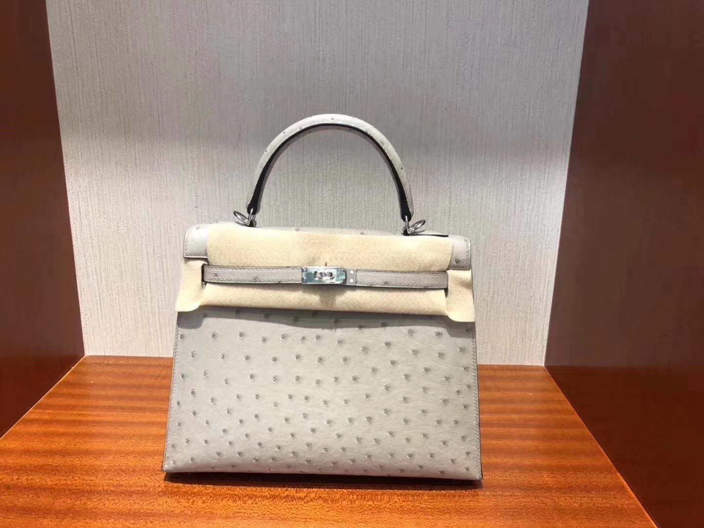 Hermès（爱马仕）Kelly 凯莉包 Ostrich kk鸵鸟 冰川灰 银扣 小可爱 25cm 现货