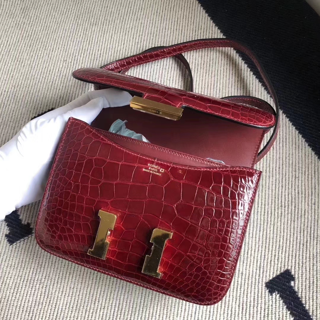 Hermès（爱马仕）Constance 空姐包 亮面方块 美洲鳄鱼 F5勃艮第酒红 Bourgogne 完美品相 金扣 19cm 现货