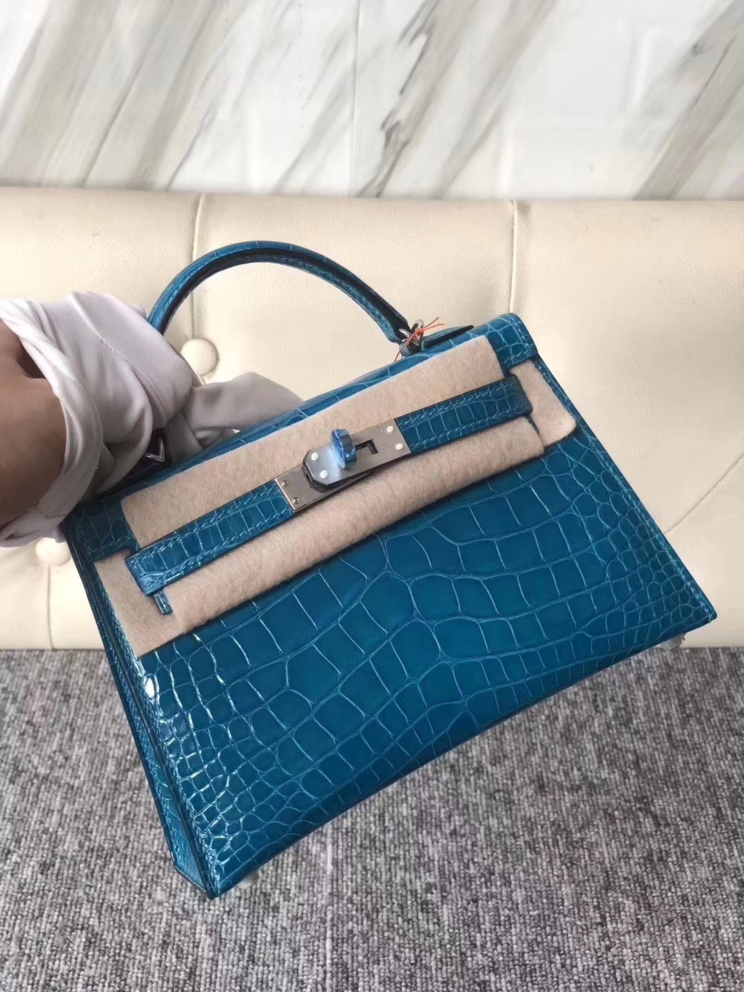 Hermès（爱马仕）Minikelly ll Alligator shiny 亮面鳄鱼 7w 伊兹密尔蓝 银扣 现货