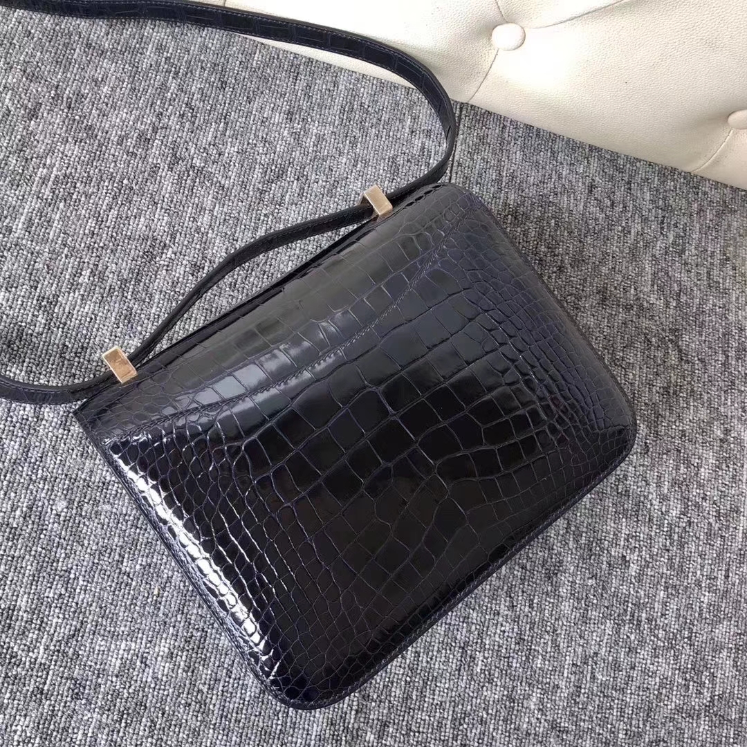 Hermès（爱马仕）Constance 空姐包 Alligator shiny 亮面鳄鱼 2Z 午夜蓝 玫瑰金 Rose gold 24cm