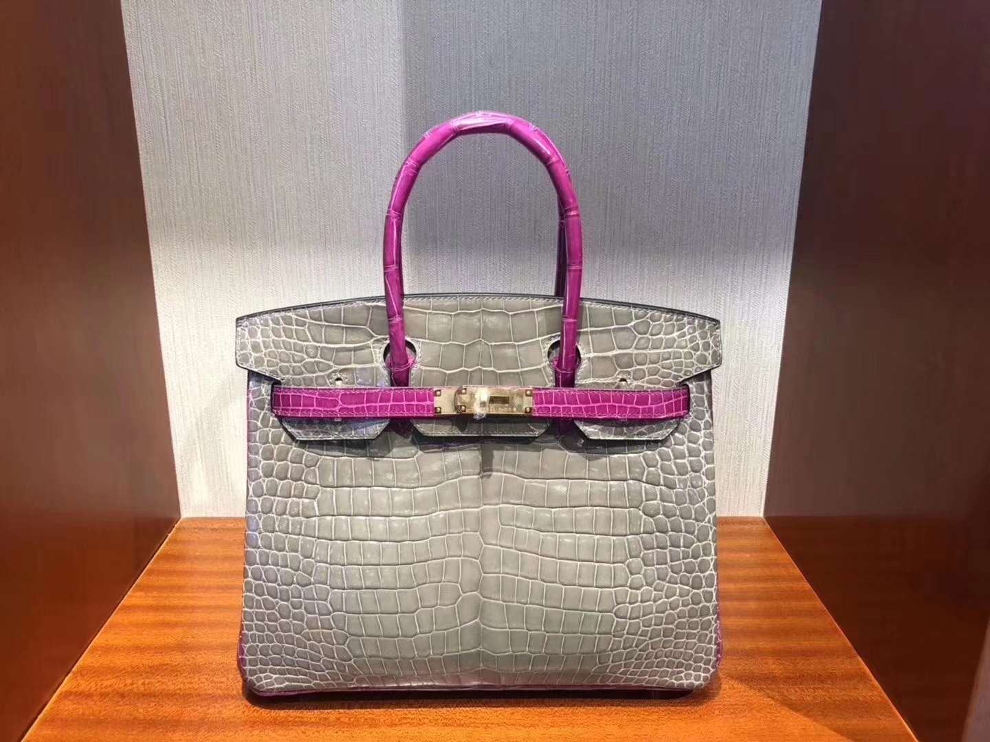 Hermès（爱马仕）Birkin 铂金包 亮面澳洲鳄鱼 ck81 斑鸠灰 拼 J5 天方夜谭粉紫 金扣 马蹄印 30cm 现货