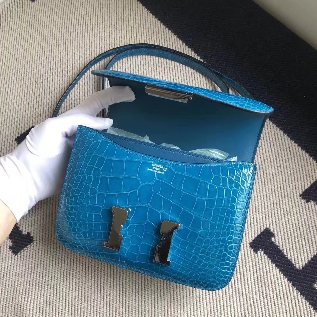 Hermès（爱马仕）Constance 空姐包 亮面方块 美洲鳄鱼 7W伊兹密尔蓝 Blue izmir 完美品相 银扣 19cm