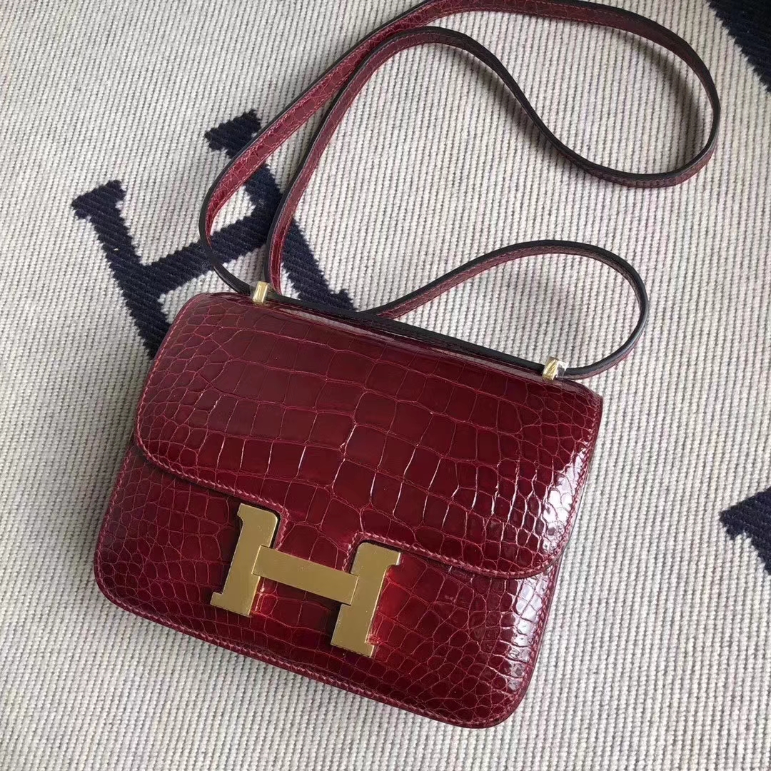 Hermès（爱马仕）Constance 空姐包 亮面方块 美洲鳄鱼 F5勃艮第酒红 Bourgogne 完美品相 金扣 19cm 现货