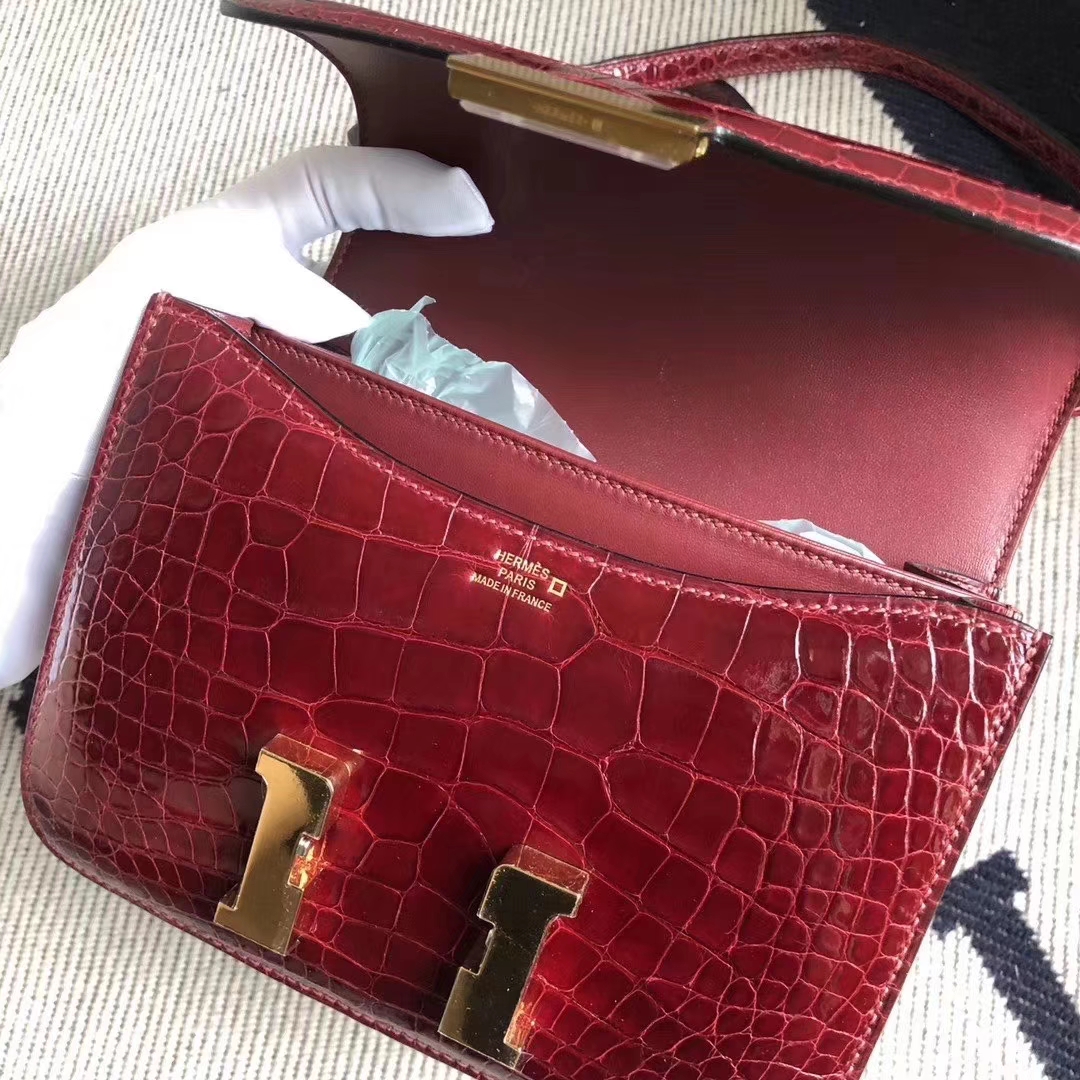 Hermès（爱马仕）Constance 空姐包 亮面方块 美洲鳄鱼 F5勃艮第酒红 Bourgogne 完美品相 金扣 19cm 现货