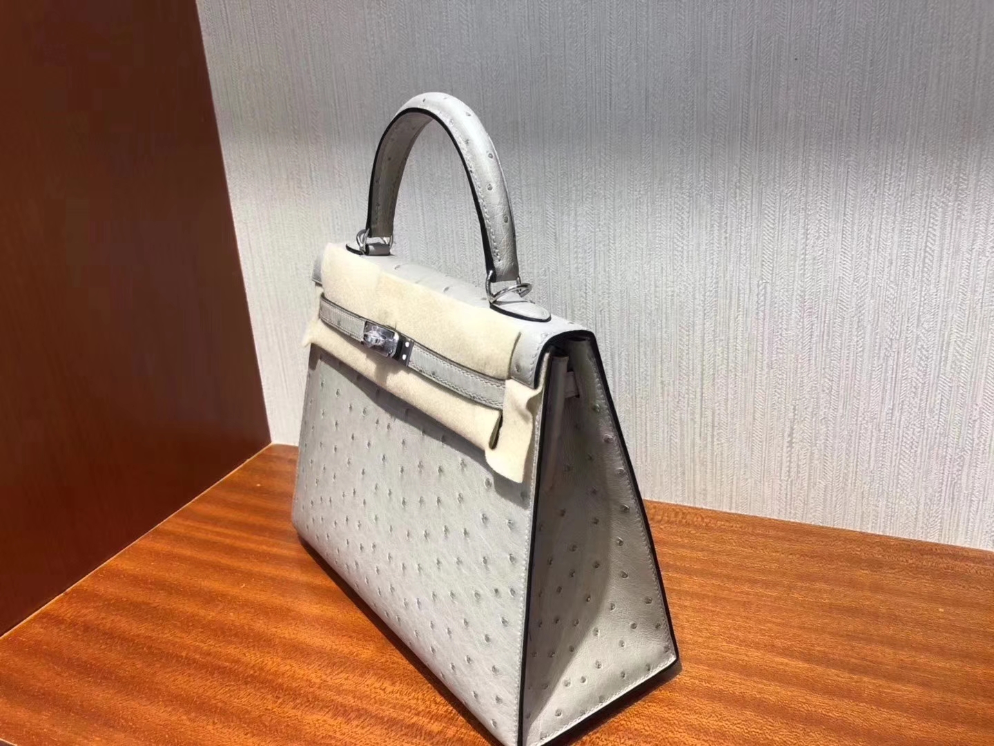 Hermès（爱马仕）Kelly 凯莉包 Ostrich kk鸵鸟 冰川灰 银扣 小可爱 25cm 现货