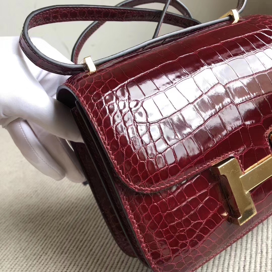 Hermès（爱马仕）Constance 空姐包 亮面方块 美洲鳄鱼 F5勃艮第酒红 Bourgogne 完美品相 金扣 19cm 现货