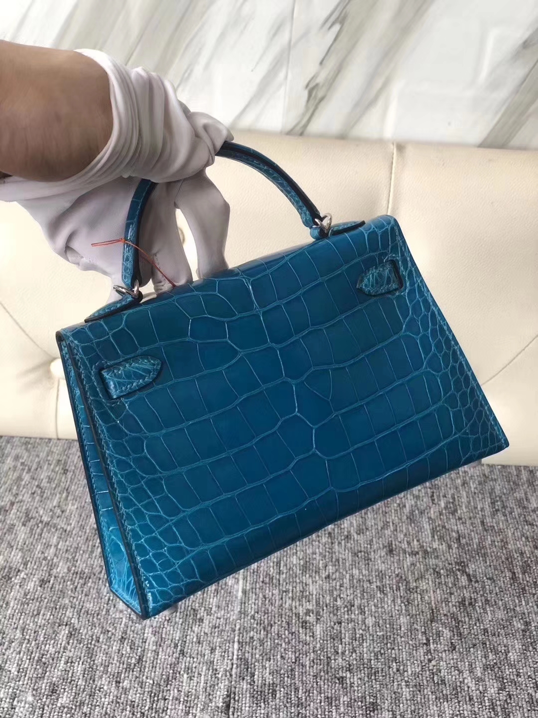 Hermès(爱马仕)Minikelly ll Alligator shiny 亮面鳄鱼 7w 伊兹密尔蓝 银扣 现货-拉尔森鳄鱼皮具定制 - 爱马仕包包官网 Hermès(爱马仕)Minikelly ll Alligator shiny 亮面鳄鱼 7w 伊兹密尔蓝 银扣 现货