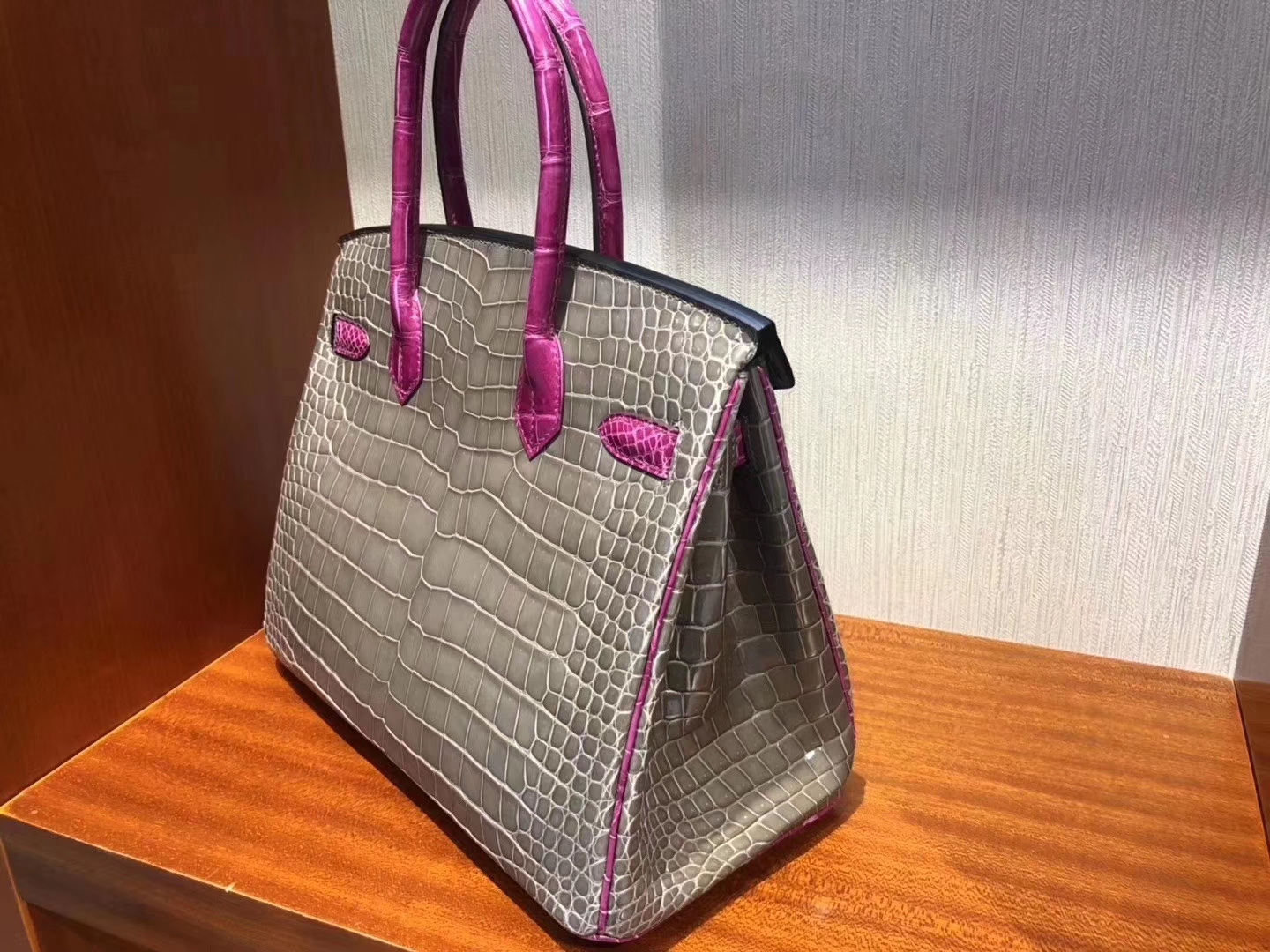 Hermès（爱马仕）Birkin 铂金包 亮面澳洲鳄鱼 ck81 斑鸠灰 拼 J5 天方夜谭粉紫 金扣 马蹄印 30cm 现货