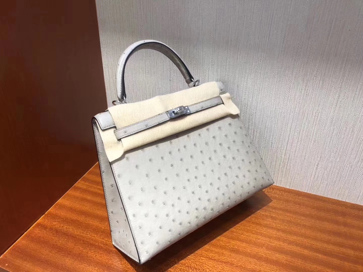Hermès（爱马仕）Kelly 凯莉包 Ostrich kk鸵鸟 冰川灰 银扣 小可爱 25cm 现货