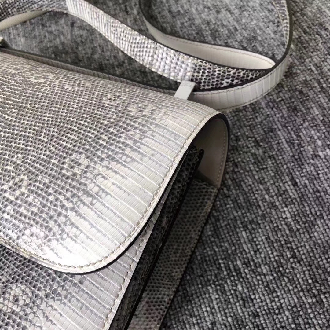 Hermès（爱马仕）Constance 空姐包 izard 进口亮面蜥蜴 01 原色 小喜马拉雅色 银扣 24cm