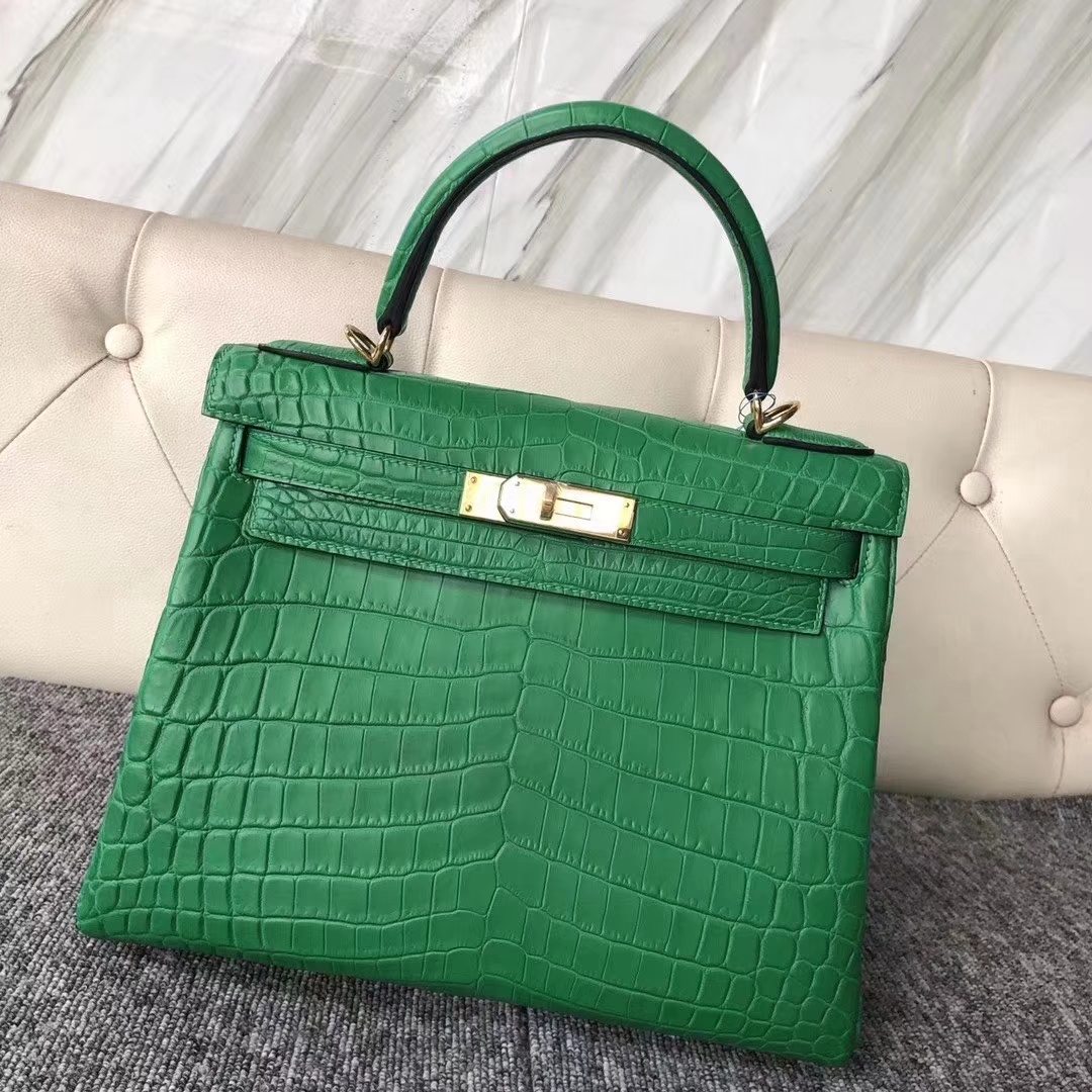 Hermès（爱马仕）Kelly 凯莉包 1K竹子绿 雾面两点汨罗鳄 蜡线全手工 金扣 28cm 接受预定