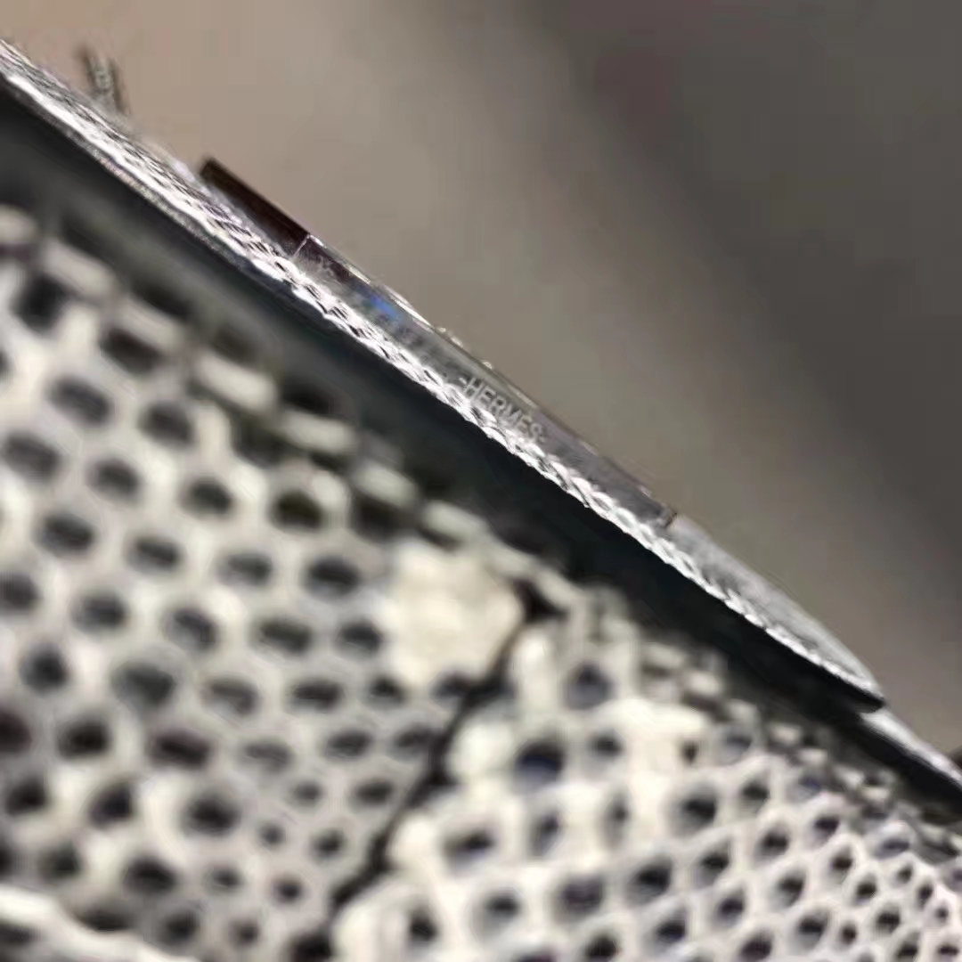 Hermès（爱马仕）Mosaique 马赛克包 Lizard 原厂亮面蜥蜴 雪花色蜥蜴内拼墨绿色 银扣 17cm 现货