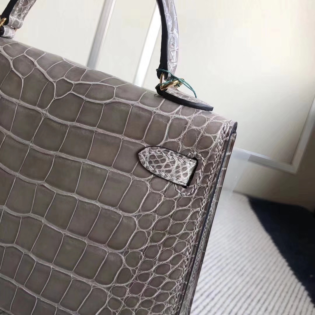Hermès（爱马仕）Mini Kelly 迷你凯莉 crocodile 亮面美洲鳄 Ck81斑鸠灰 蜡线全手工 金扣 2代 19cm
