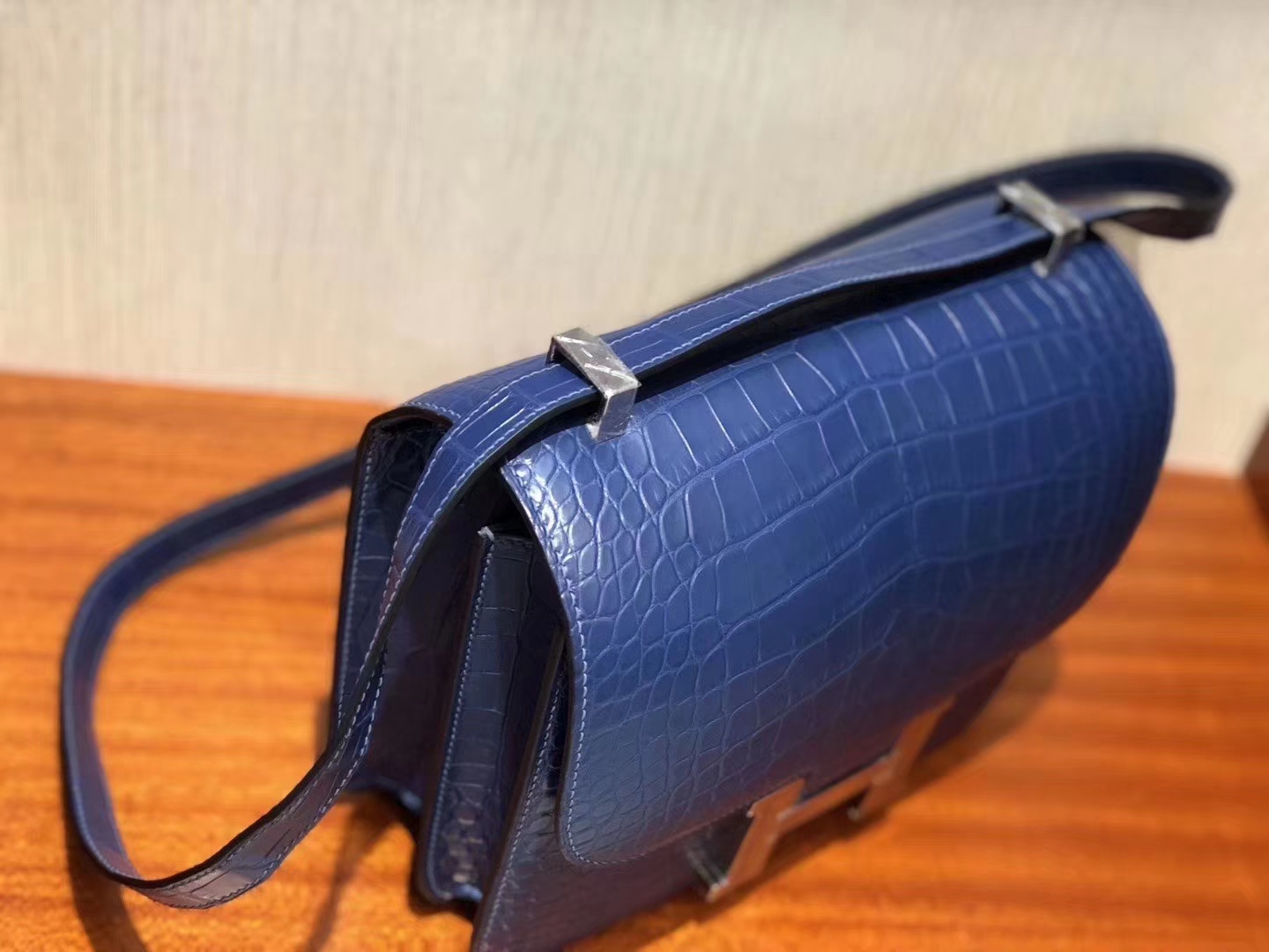 Hermès（爱马仕）Constance 空姐包 Matt crocodile 雾面美洲鳄 明蓝 23cm