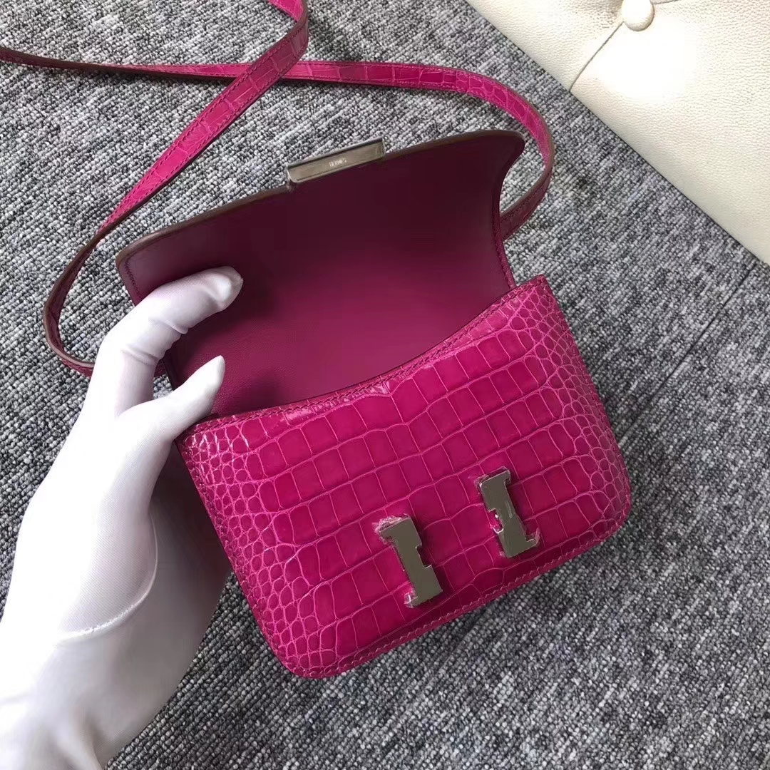 Hermès（爱马仕）Mimi Constance 迷你空姐包 亮面框框美洲鳄 J5天方夜谭粉紫 蜡线全手工 银扣 14cm
