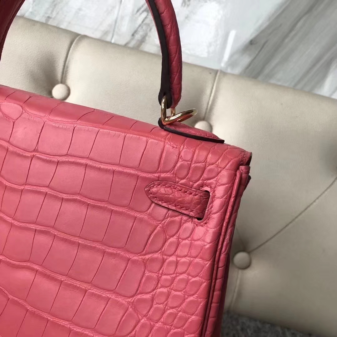 Hermès（爱马仕）Kelly 凯莉包 雾面框框美洲鳄 A5杜鹃红 蜡线全手工 25cm