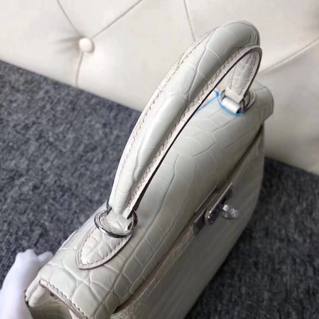 Hermès（爱马仕）Kelly 25cm crocodile 雾面两点汨罗鳄 8L奶油白 顶级工艺 蜡线全手工 银扣