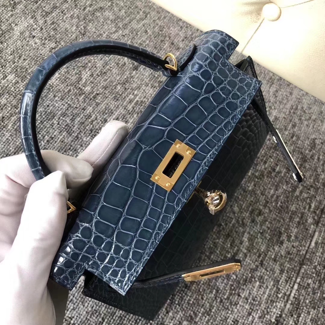 Hermès(爱马仕)Kelly2代 19cm crocodile 亮面框框美洲鳄 1P鸭子蓝 蜡线全手工 金扣-拉尔森鳄鱼皮具定制 - 爱马仕包包官网 Hermès(爱马仕)Kelly2代 19cm crocodile 亮面框框美洲鳄 1P鸭子蓝 蜡线全手工 金扣