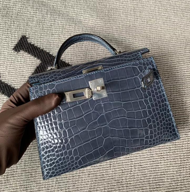 Hermès（爱马仕）Mini Kelly迷你凯莉包 亮面方块 美洲鳄鱼 风暴蓝 银扣 2代 现货