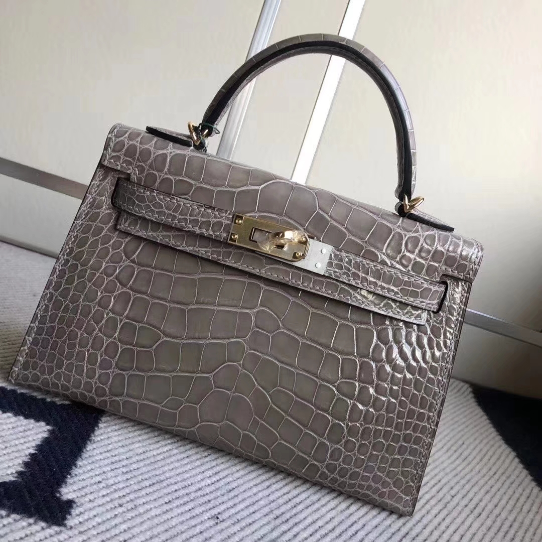 Hermès（爱马仕）Mini Kelly 迷你凯莉 crocodile 亮面美洲鳄 Ck81斑鸠灰 蜡线全手工 金扣 2代 19cm